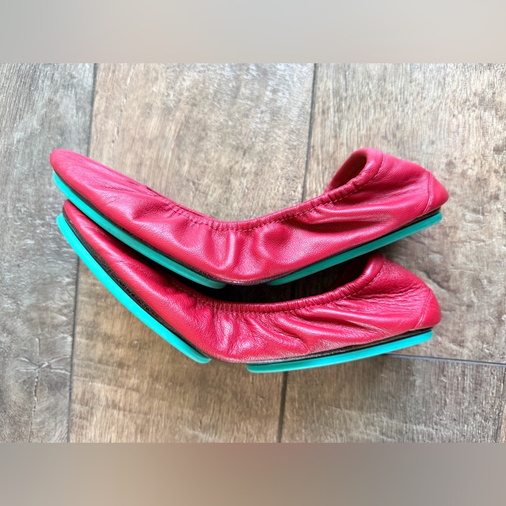 Tieks Cardinal Red Leather Flats Size 9 - Picture 4 of 6